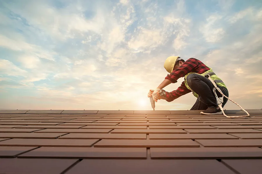 When it comes to protecting your home, few things are more important than the roof over your head. Your roof doesn’t just provide shelter; it safeguards your family, belongings, and investment in your property. That’s why choosing the right roofing company matters more than most homeowners realize. While there are many roofing companies offering their services, not all are created equal. At AJT Roofing and Contracting, we’ve been serving homeowners in Ontario for over two decades, and in that time, we’ve learned exactly what separates great roofing companies from the rest. If you’re considering a roof repair, replacement, or even upgrades like skylights and eavestroughs, here are the top qualities you should be looking for.